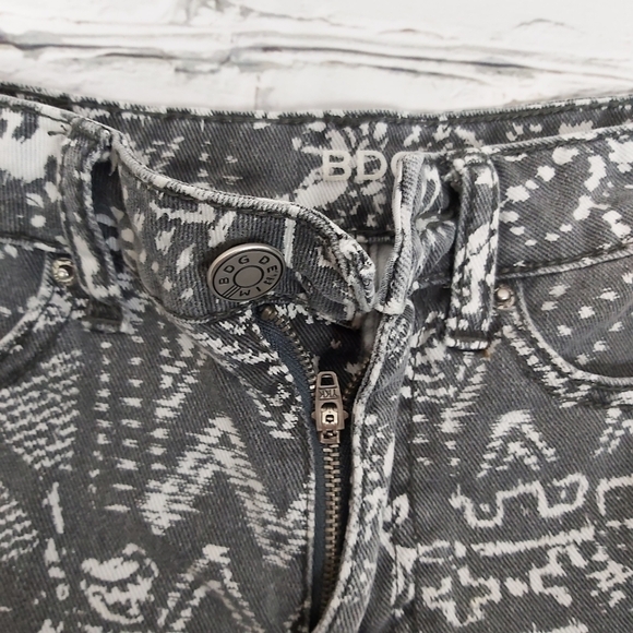 URBAN Outfitters BDG High Rise Dolphin Denim Shorts - Picture 7 of 12